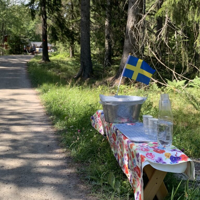 Pop Up refreshing station during the race